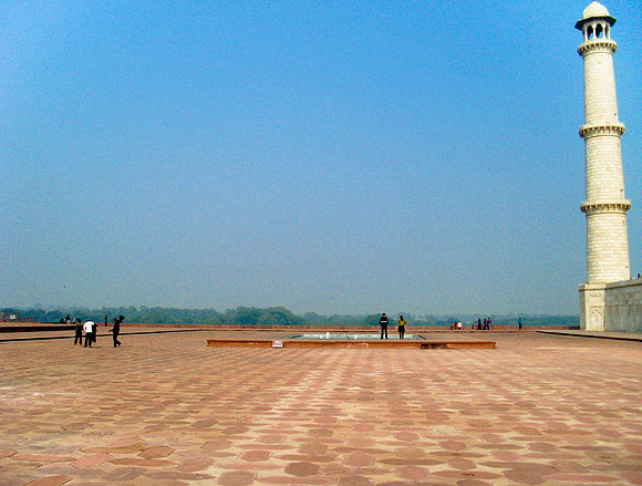 Courtyard at Taj Mahal 2